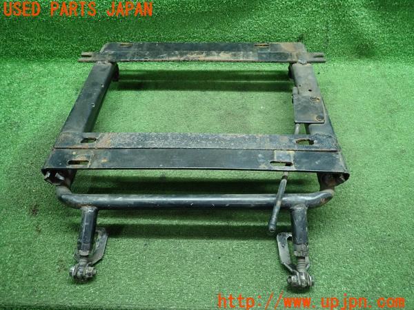 三菱ジープ(J55(改))J50系 Jeep キャンバストップ 運転席シートレール 