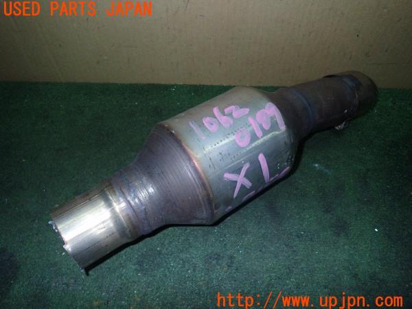 3UPJ=10620159]BMW X1(TH20 F48)純正 触媒 マニバーター マテリアル 約1.8Kg 切断加工品 ジャンク_m0