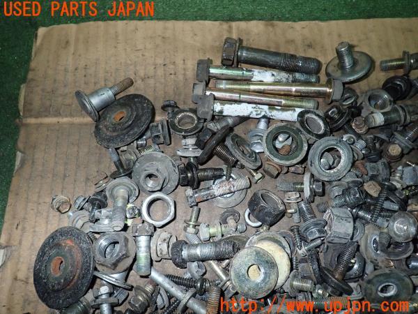 3UPJ=10630720]ランクル80(FJZ80G)中期 ネジ・ナット・ステー類 セット ジャンク_m1