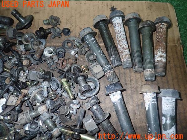 3UPJ=10630720]ランクル80(FJZ80G)中期 ネジ・ナット・ステー類 セット ジャンク_m2