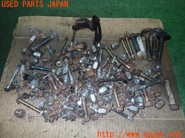 3UPJ=10710720]ハイラックスサーフ(VZN130G)前期 ネジ・ナット・ステー類 セット ジャンク_m0