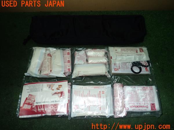 3UPJ=10830640]BMW アクティブハイブリッド5(FZ35 F10)前期 純正 ファーストエイドキット 中古_m1
