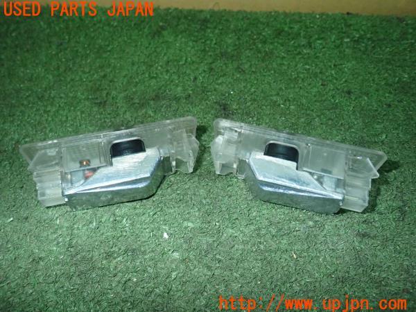 3UPJ=11120590]BMW 645Ci クーペ(EH44 E63)前期 社外 カーテシランプ メーカーロゴ 中古_m1