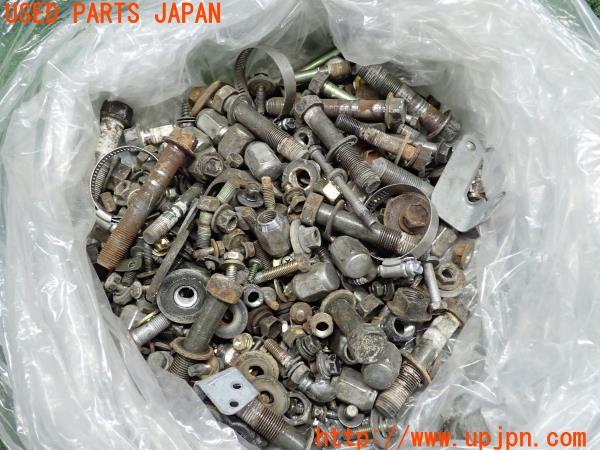3UPJ=11200720]ランクルプラド(KZJ78W)70系 後期 ボルト ネジ ナット ステー類 セット ジャンク _m0