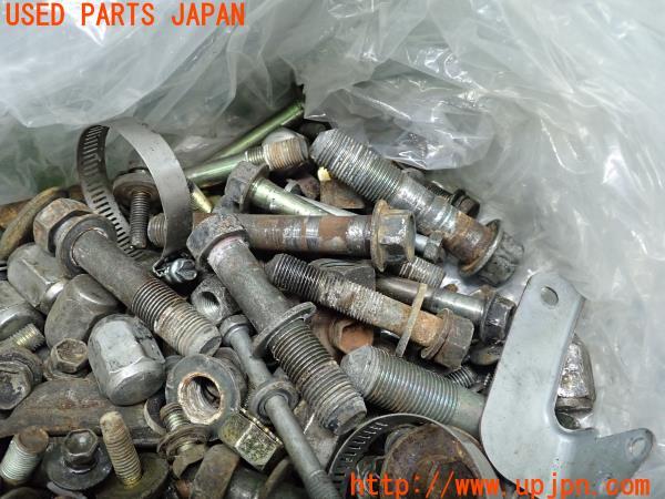 3UPJ=11200720]ランクルプラド(KZJ78W)70系 後期 ボルト ネジ ナット ステー類 セット ジャンク _m1