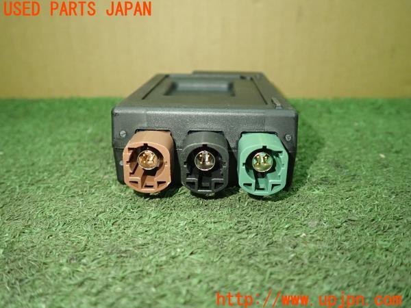3UPJ=11220580]VW ゴルフ(AUDFG)純正 USBハブ 5G0.035.953.D 中古_m3