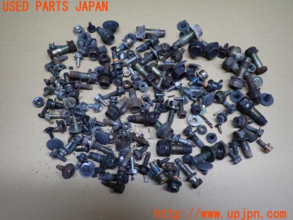 3UPJ=11250720]スカイライン GTS 3代目(HR33) ネジ・ナット・ステー類 セット ジャンク_m0