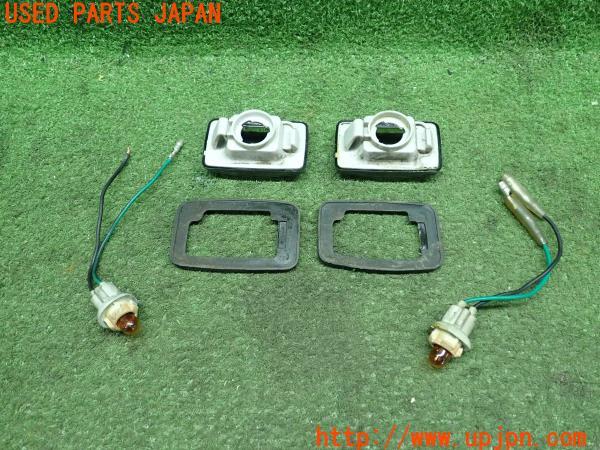3UPJ=11270530]ランクル80系(FZJ80G)中期 XACTA ザクタ サイドマーカー スモーク 818-58313 ライト ランプ 2点 中古_m2