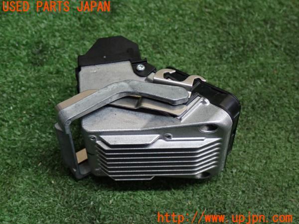 3UPJ=11330540]三菱アウトランダー 2代目(GG2W)後期 純正 レインセンサー 10110446-01フロントガラス 中古_m2