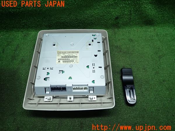 3UPJ=11510559]ジープグランドチェロキー(WK36A)JEEP Grand Cherokee 2012y 純正 フリップダウンモニター P1TF13HDAAB 中古_m1