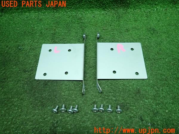 3UPJ=11510604]ジープグランドチェロキー(WK36A)JEEP Grand Cherokee 2012y ナビ取付金具 ブラケット ステー カーナビ 中古_m0
