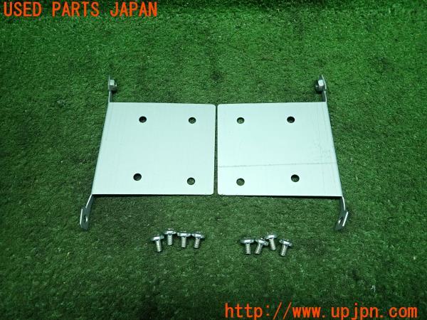 3UPJ=11510604]ジープグランドチェロキー(WK36A)JEEP Grand Cherokee 2012y ナビ取付金具 ブラケット ステー カーナビ 中古_m1