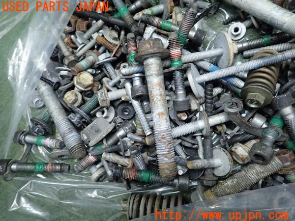 3UPJ=11510720]ジープグランドチェロキー(WK36A)JEEP Grand Cherokee 2012y ボルト ネジ ナット ステー類 セット ジャンク_m3