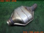 3UPJ=11570159]BMW X3(F25)2015y LCI 後期 純正 触媒 マニバーター マテリアル 全体重量約1.8kg 切断加工品 ジャンク_s1
