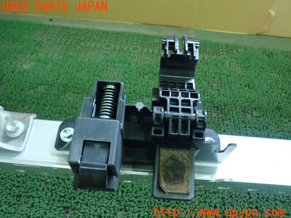 3UPJ=11580715]アバルト 124スパイダー(NF2EK)マツダ純正 ロールバー 中古_m4