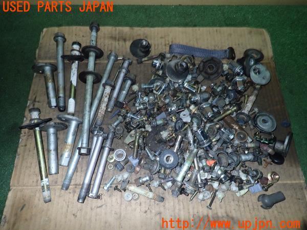3UPJ=11590720]ハイラックスサーフ(RZN185W)前期 ネジ・ナット・ステー類 セット ジャンク_m0