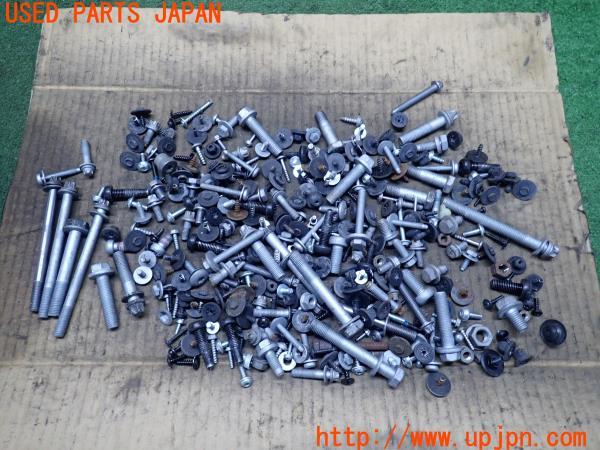 3UPJ=11650720]BMW X3(WY20 F25)前期 ネジ・ナット・ステー類 セット ジャンク_m0