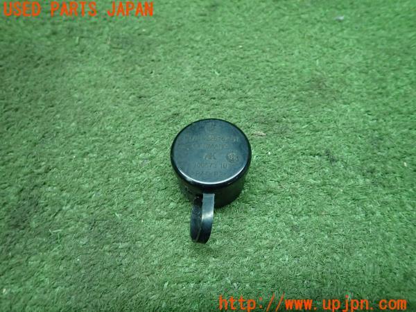 3UPJ=11800800]BMW X3(F25)2013y 純正 バッテリー ポジティブポール ケーブルキャップ カバー 100573 中古_m0