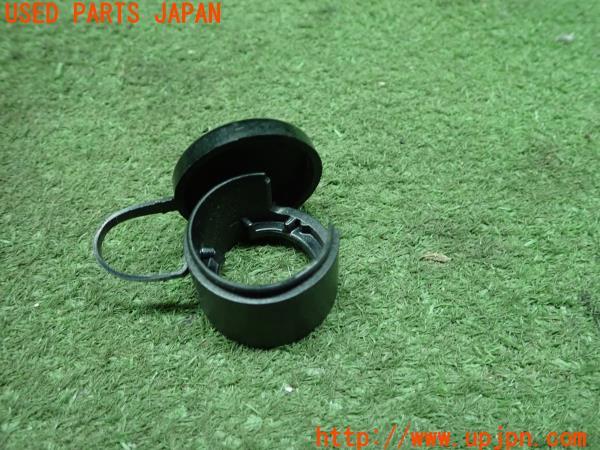 3UPJ=11800800]BMW X3(F25)2013y 純正 バッテリー ポジティブポール ケーブルキャップ カバー 100573 中古_m1