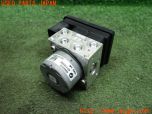 3UPJ=11810113]BMW・G 310R(G31AA)純正 ABSユニット 8569372 ABSアクチュエーター 中古_s1