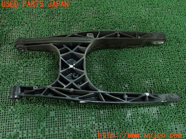 3UPJ=11810408]BMW・G 310R(G31AA)純正 スイングアーム サスペンション 中古		_m3