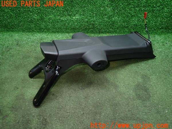 3UPJ=11830034]KTM・RC 390 (2023y) 純正 テールライト・ナンバーステー ブラケット ナンバー灯付 中古_m1