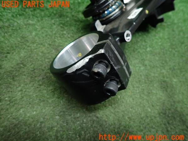 3UPJ=11830702]KTM・RC 390 (2023y) 純正 ステアリングステム アンダーブラケット トリプルツリー ベアリング付 中古_m1