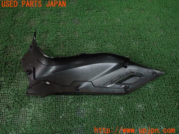 3UPJ=11850004]ヤマハ・トリシティ 300(SH15J)2022y 純正 右サイドカバー 中古		_m3
