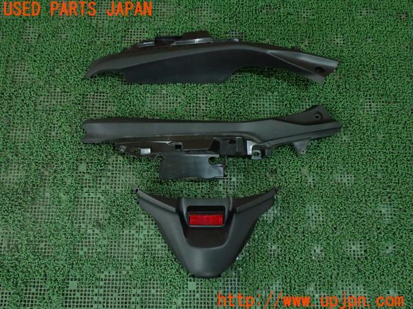 3UPJ=11850017]ヤマハ・トリシティ 300(SH15J)2022y 純正 リアシート・フェンダーカバー 三分割 中古		_m3