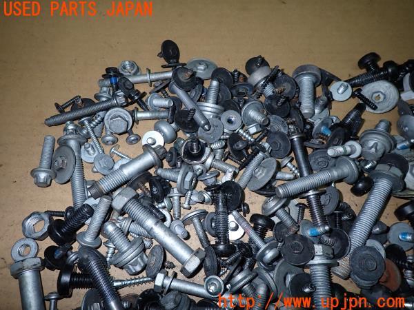3UPJ=11880720]BMW 320d ツーリング(F31)2013y 前期 ネジ・ナット・ステー類 セット ジャンク _m1