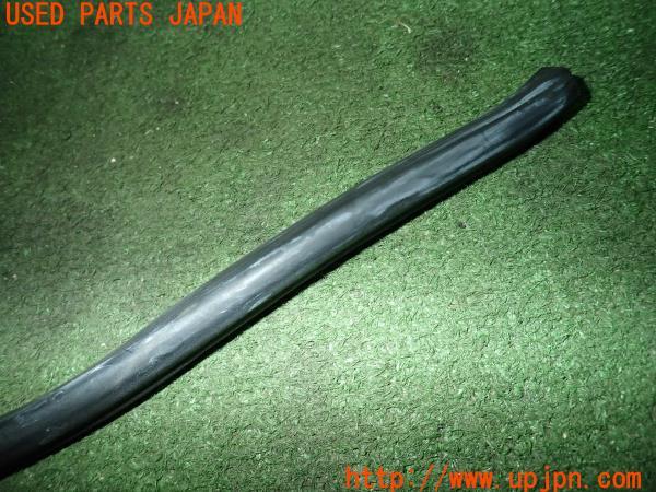 3UPJ=11950013]WRX S4(VAG C型)社外 ドアモール 中古_m3