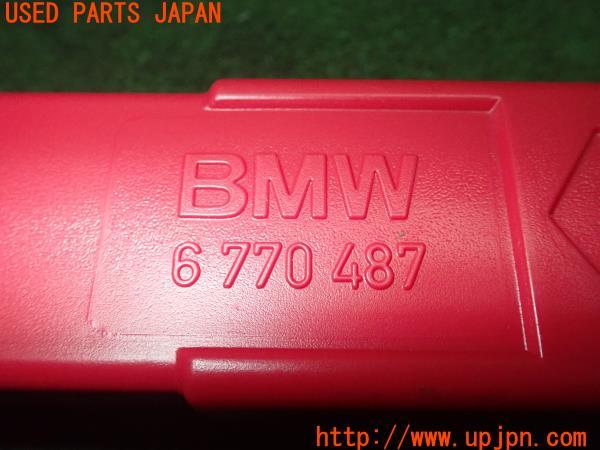 3UPJ=12140643]BMW アクティブハイブリッド5(FZ35 F10)前期 純正 三角表示板 6770487 中古_m2
