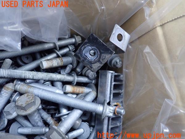 3UPJ=12180720]BMW X1(F48)2016y ボルト ネジ ナット ステー類 セット ジャンク_m1