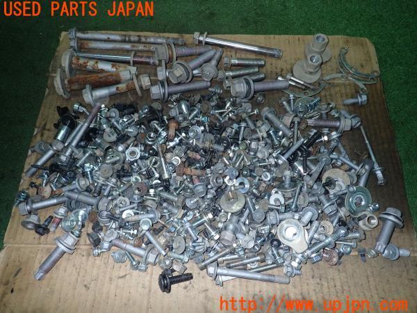 3UPJ=12230720]レクサス LS600h（UVF45)後期 ネジ・ナット・ステー類 セット ジャンク_m0