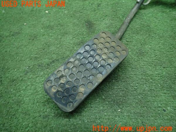 3UPJ=12300631]ランクルプラド70系(KZJ78G)後期 純正 アクセルペダル 中古_m1