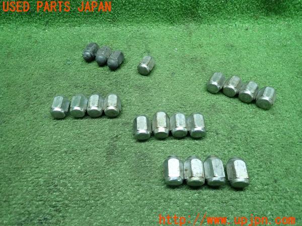 3UPJ=12420967]ランクルプラド(KZJ78W)70系 後期 ホイールナット 袋 M12 P1.5 異種混合 20点 中古_m0