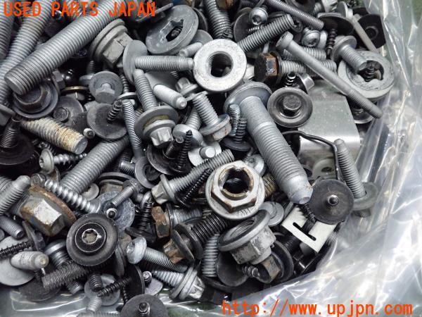 3UPJ=12470720]BMW i3 I01(1Z06)前期 2014y レンジ・エクステンダー装備車 ボルト ネジ ナット ステー類 セット ジャンク _m2