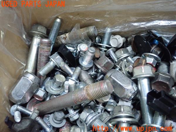 3UPJ=12490720]アウトランダーPHEV(GG3W)後期 ボルト ネジ ナット ステー類 セット ジャンク _m4