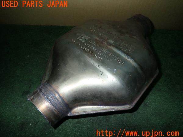 3UPJ=12500159]BMW 320d(8C20 F30)後期 純正 触媒 8 575 825 中古_m0