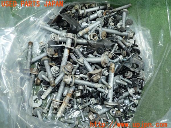 3UPJ=12530720]BMW i3 I01(1Z00)前期 2014y ボルト ネジ ナット ステー類 セット ジャンク _m0