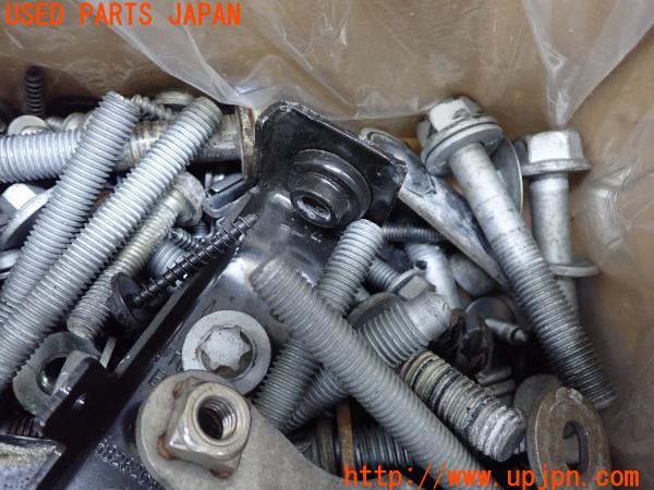 3UPJ=12540720]BMW X1(F48)sDrive 18i xライン 2018y ボルト ネジ ナット ステー類 セット ジャンク_m1