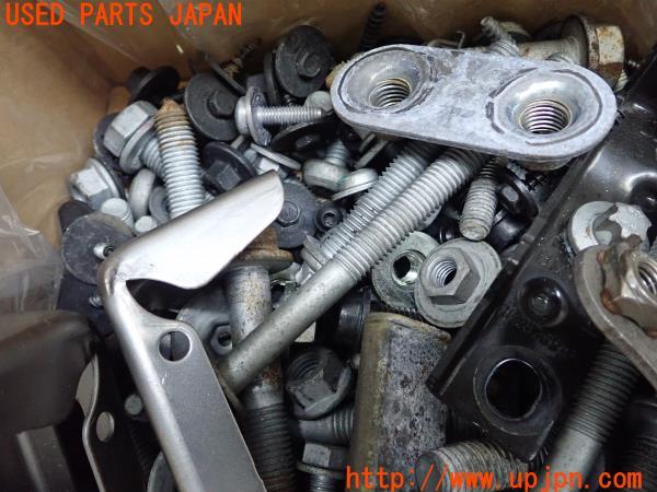 3UPJ=12540720]BMW X1(F48)sDrive 18i xライン 2018y ボルト ネジ ナット ステー類 セット ジャンク_m4