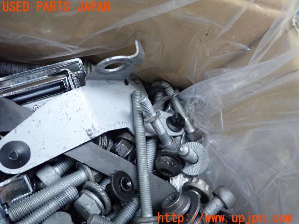 3UPJ=12550720]アウディA7 スポーツバック(4G8系)前期 2014ｙ ボルト ネジ ナット ステー類 セット ジャンク_m1