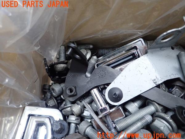 3UPJ=12550720]アウディA7 スポーツバック(4G8系)前期 2014ｙ ボルト ネジ ナット ステー類 セット ジャンク_m4