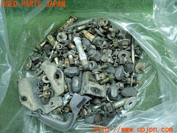 3UPJ=12660720]ランクルプラド(LJ78G)70系 前期 ボルト ネジ ナット ステー類 セット ジャンク _m0