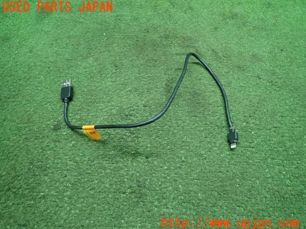 3UPJ=12690581]BMW ミニ(MINI)クーパーSD クロスオーバー(R60)2015ｙ 後期 社外 ライトニングケーブル iPhone 配線 中古_m0