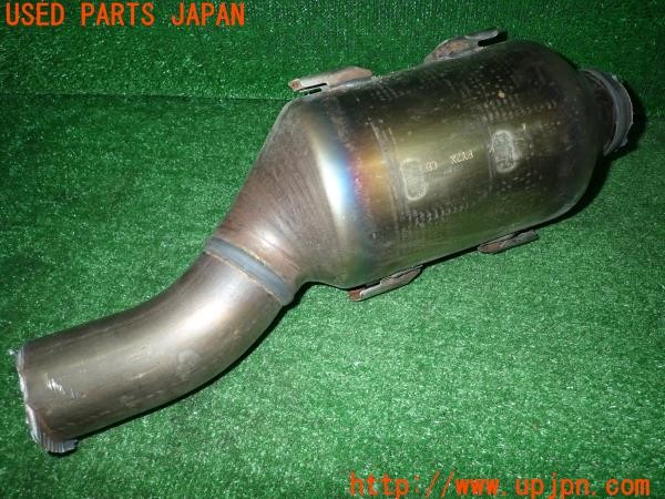 3UPJ=12720159]CX-8（KG5P）純正 触媒 マニバーター マテリアル 約2.6Kg 切断加工品 ジャンク_m0