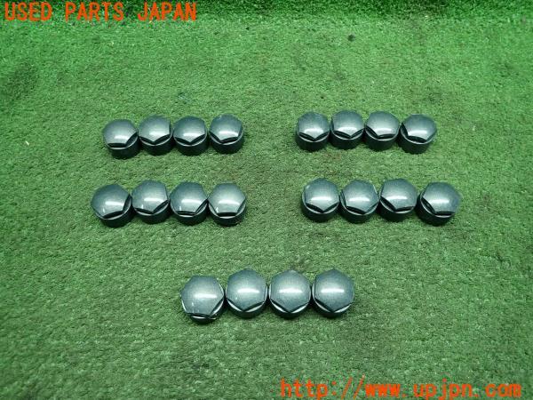 アウディA5 スポーツバック(F5系)純正 ホイールボルトキャップ