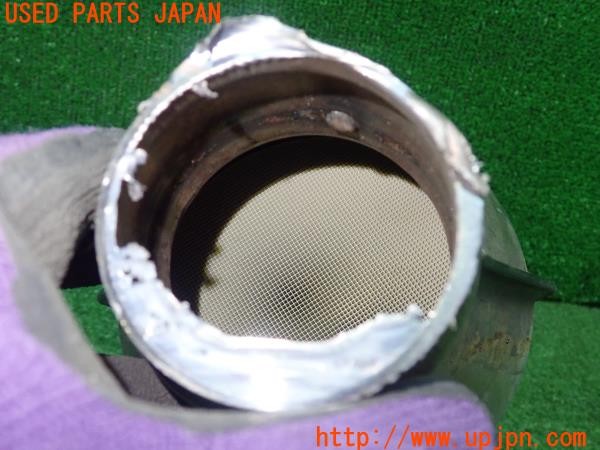 3UPJ=12740159]BMWミニ(MINI)クーパーD(F55)純正 触媒 マニバーター マテリアル 約1.3Kg 切断加工品 ジャンク_m3
