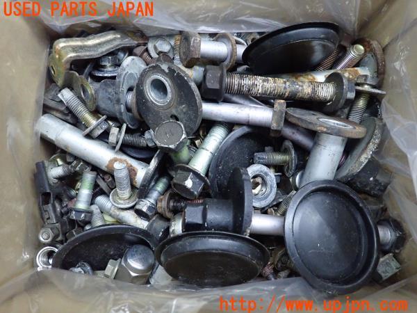 3UPJ=12860720]ハイラックスサーフ(RZN180W)後期 ボルト ネジ ナット ステー類 セット ジャンク _m0